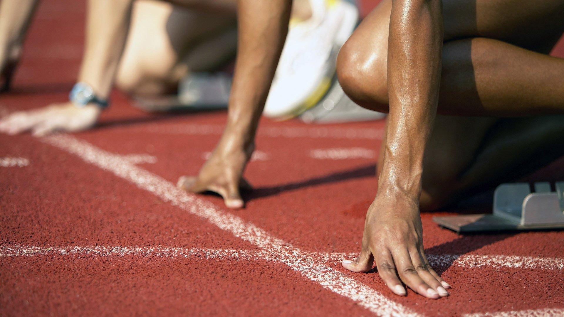 归化球员助力国足崛起，机遇与挑战并存